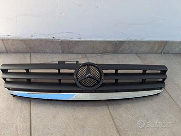 MASCHERINA ANTERIORE PER MERCEDES Classe A W169 07