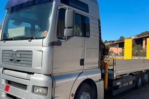 Camion man, scarrabile, rampe con gru e biga