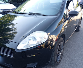 Fiat grande punto appena. fatta la distribuzione