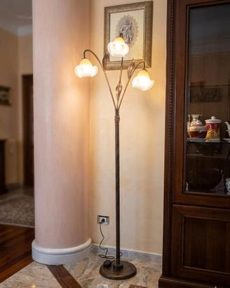 Lampada da terra in ferro battuto - Stile Classico