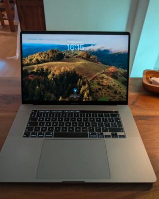 Macbook Pro - 16gb RAM - 512GB SSD