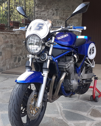 Suzuki Bandit 600 castomizzato "Scrambler 599"