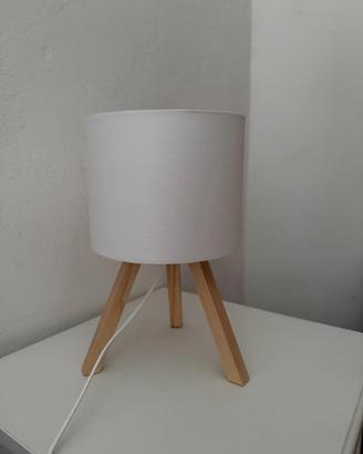 Lampada da tavolo bianco