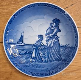 1989 Royal Copenhagen 1st Ed Motherhood Series