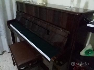piano verticale da studio