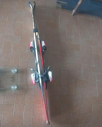 Sci Quechua RNS 500 rossi con attacchi