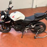 HONDA Hornet 500