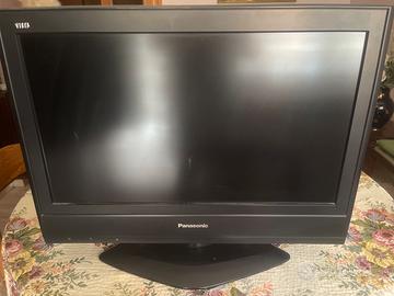 Televisore LCD Panasonic 26" - usato
