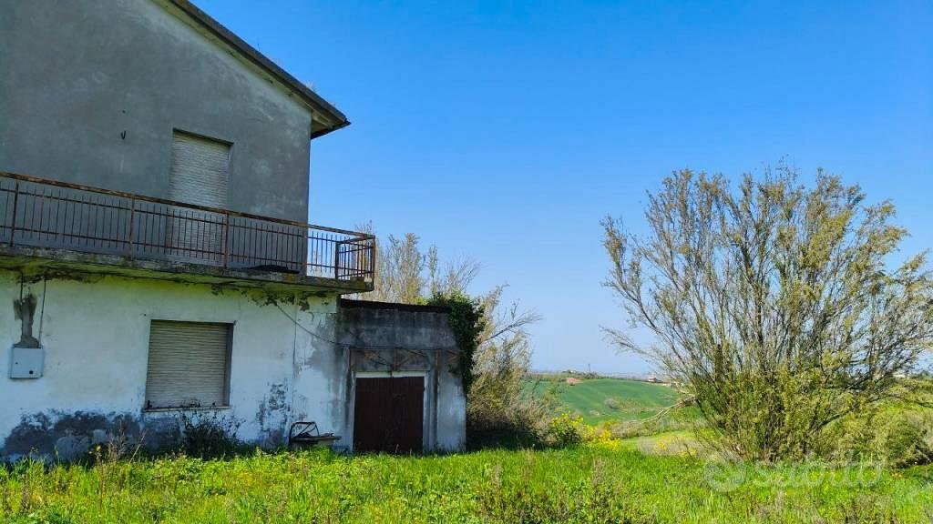 Rustico / Casale di 220 m² a Saludecio - Vista 2