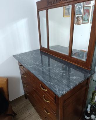 Comò con piano in marmo e specchiera 