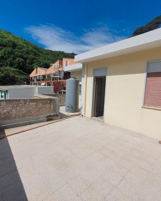 San Michele, appartamento con terrazzo