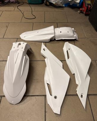 PLASTICHE HUSQVARNA SM/WR/WRE/CR