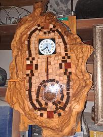 Splendido orologio in legno di ulivo