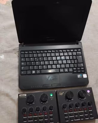 schede audio V8 + portalile pc