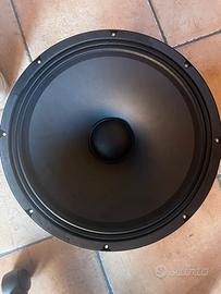 Cono mackie thump 15