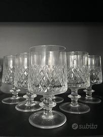 Set bicchieri vintage in vetro lavorato con stelo