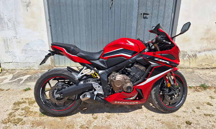 Honda cbr 650r-2021