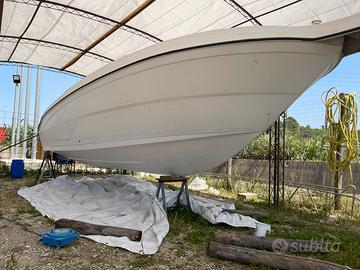 Semicabinato americano 23ft