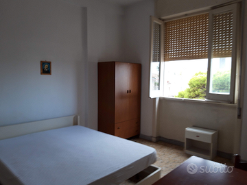 Lecce -Camera Singola Arredata in Appartamento