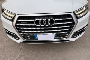 AUDI Q7 3.0 TDI Q.TIP TRONIC (200KW/272CV)