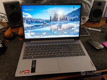 Notebook Lenovo i5 due settimane di vita