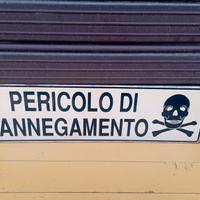 Vecchia targa in metallo anni 60/70