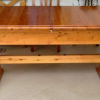 Tavolo in legno massello
