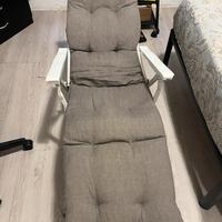 Sedia a sdraio pieghevole con materassino