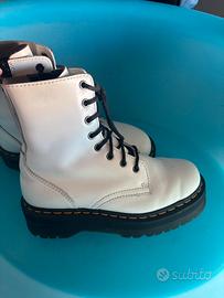 Dr Martens con platform buanche