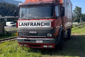 Camion IVECO 135.17
