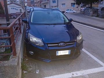 FORD FOCUS TITANIUM 