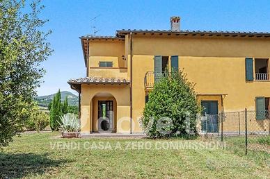 Villetta a schiera di 220 m² con più di 5 locali a