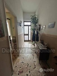 Casa singola con cortile a Fiumefreddo di Sicilia