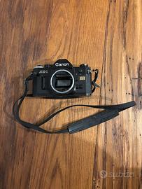 Canon AE-1 nera