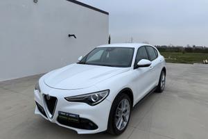 Alfa Romeo Stelvio 2.2 Turbodiesel 150 CV AT8 RWD 