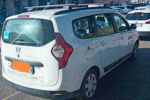 Dacia Lodgy 7 posti, aprile 2016
, 450000 km, 