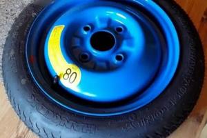 Ruotino di scorta per utilitaria