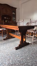 tavolo in castagno