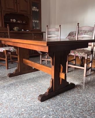 tavolo in castagno