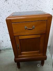 comodini stile liberty