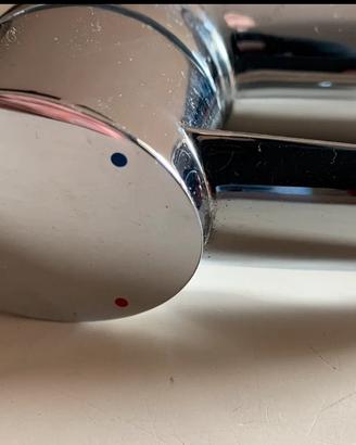 Miscelatore bidet elegante e robusto