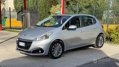 Peugeot 208 BlueHDi 75 5 porte Allure 2016