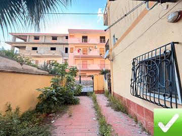 Appartamento Con Cortile Melito Porto Salvo