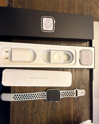 Apple Watch Serie 4 Nike Sport 44 mm