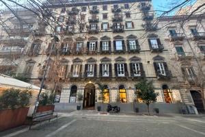 Locale in Via Principe di Belmonte 101