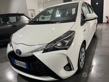 Toyota Yaris 1.5 Hybrid 5 porte Business