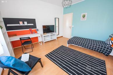 UDINE OSPEDALE-CENTRO- Ampie stanze singole con TV