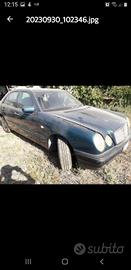 veicolo come ricambi