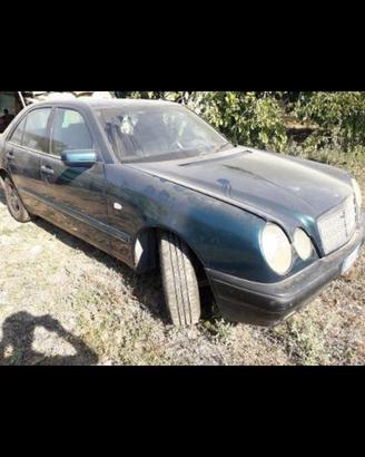 veicolo come ricambi