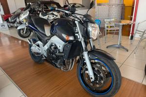 SUZUKI GSR 600